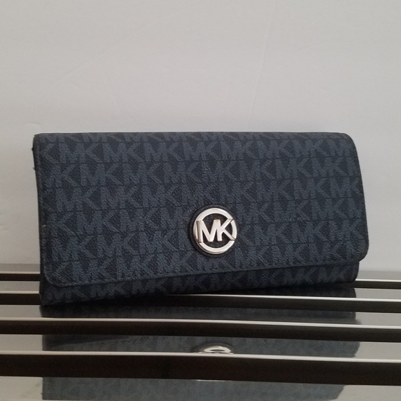 Mk Fulton Carryall Wallet (Blue) - Picture 1 of 11